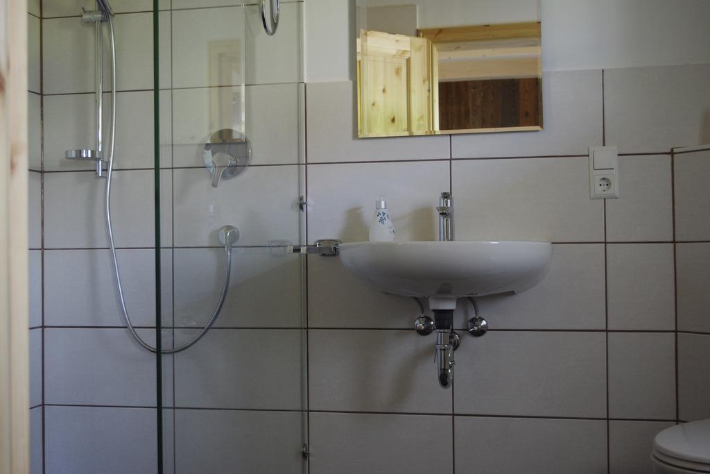 Huettenflair-Mosel Ferienwohnung Enkirch Ngoại thất bức ảnh