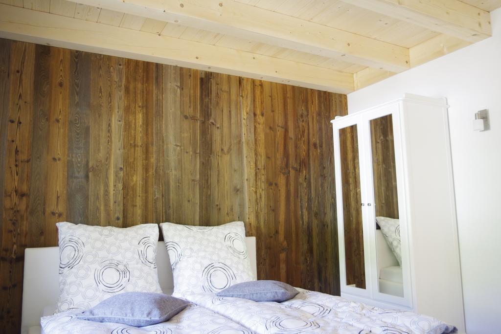 Huettenflair-Mosel Ferienwohnung Enkirch Ngoại thất bức ảnh